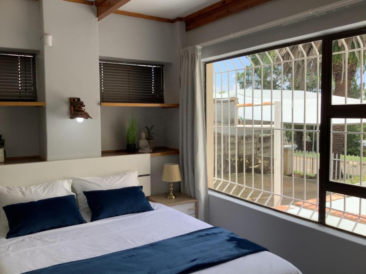 Impala Suite -Entire Unit- 2 Bedroom With 1 Ensuite Bathroom 레이디스미스 외부 사진